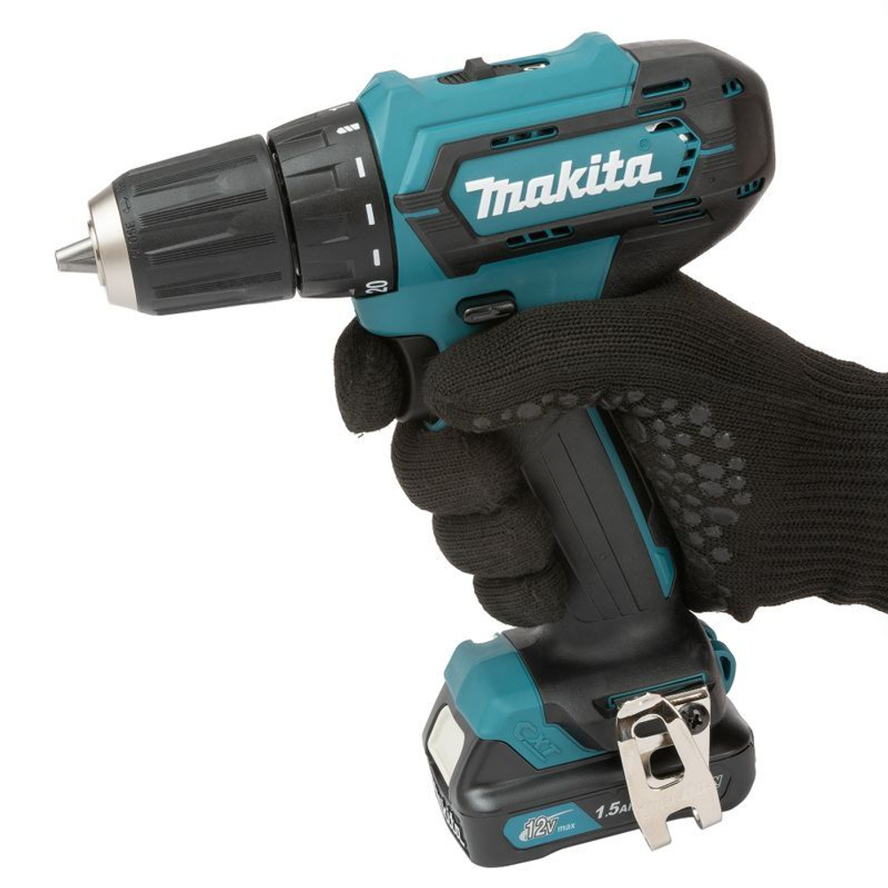Шуруповерт Makita DF333DWYE 12В 2х1,5 Ач