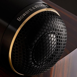 Полочная акустика Bowers & Wilkins 705 S3 Signature Datuk Gloss