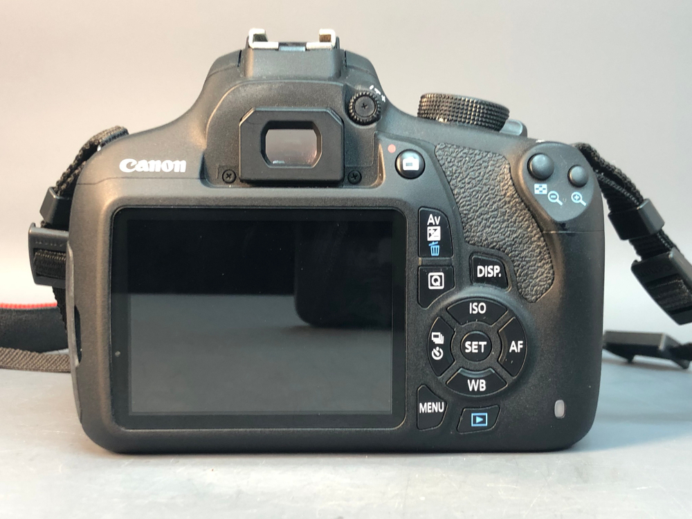 Canon EOS 1200D, 3400 кадров пробега