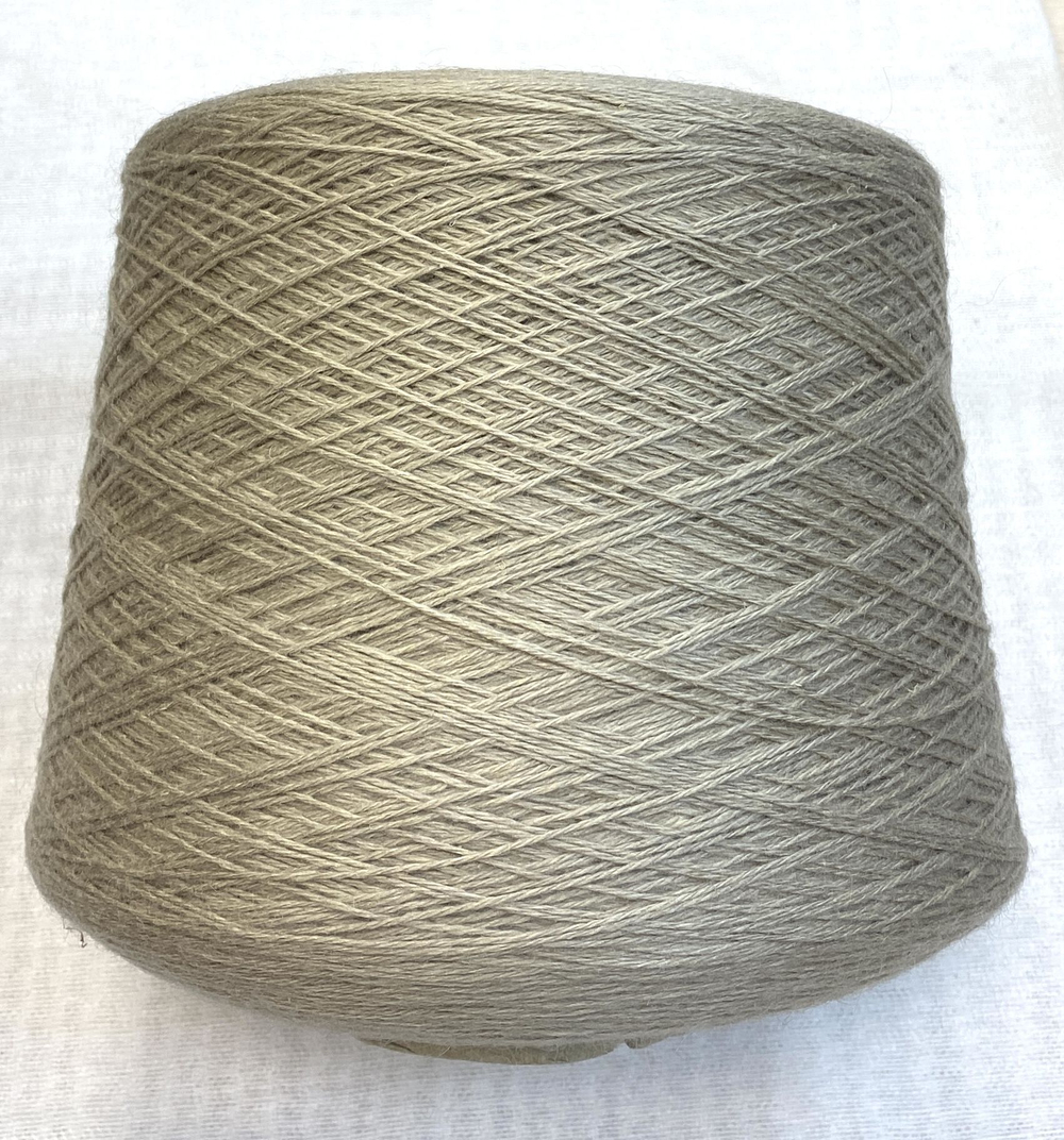 Пряжа на бобине Италия 50% кид мохер 50% шелк 320 г 100г-500м