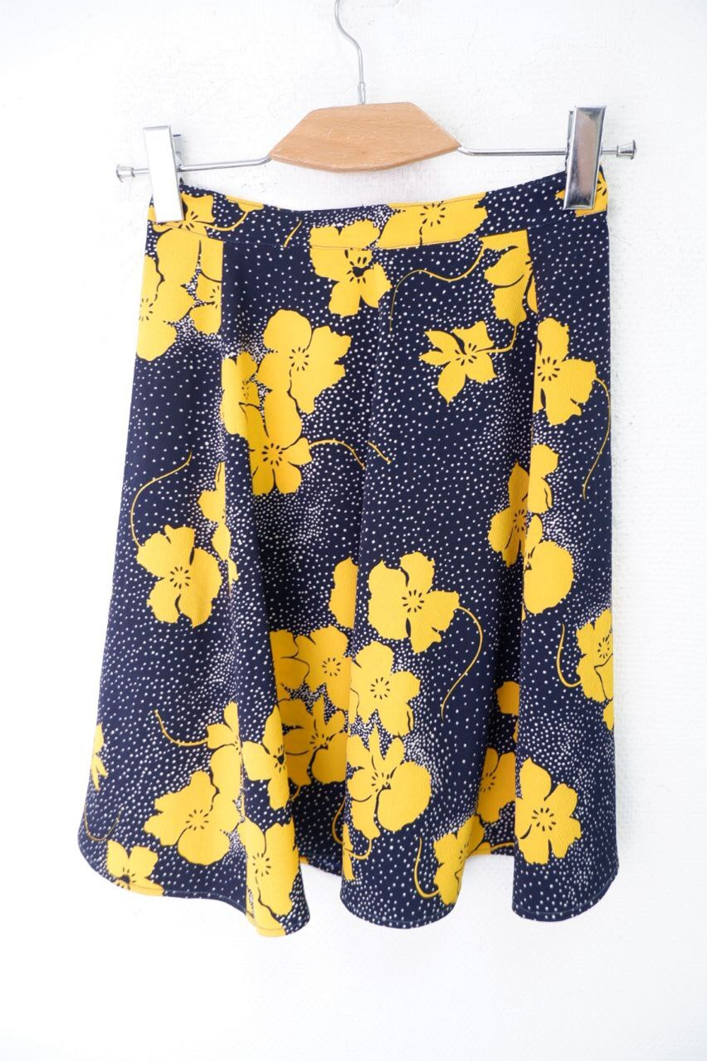 Юбка с желтыми цветами 42 размер