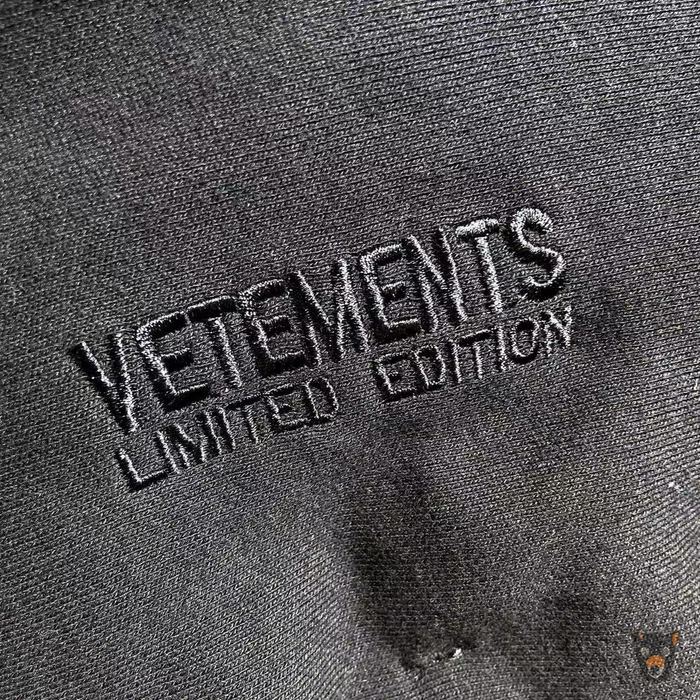 Худи Vetements "This is no time for romance"