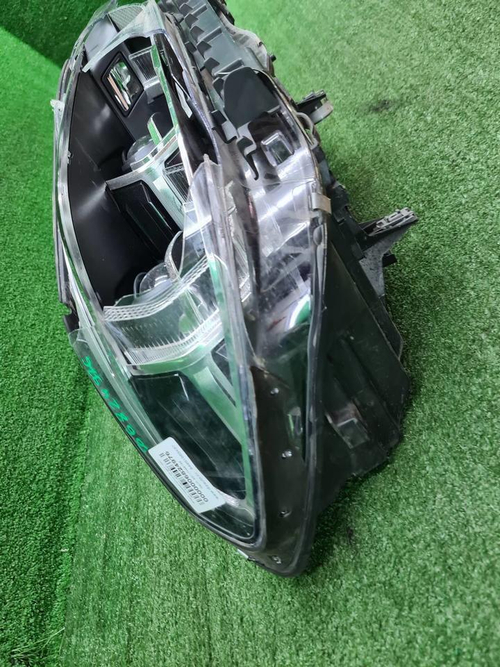Битая Фара правая BMW X3 G01 (2017-2021) Adaptive LED