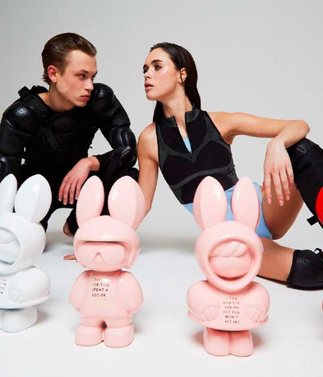 iMALE, ароматизированная скульптура NFT-NOT FAKE ART белый глянец 75 см, Mr&Mrs Fragrance