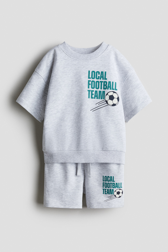 H&M Комплект из толстовки и шорт с принтом, светло-серый