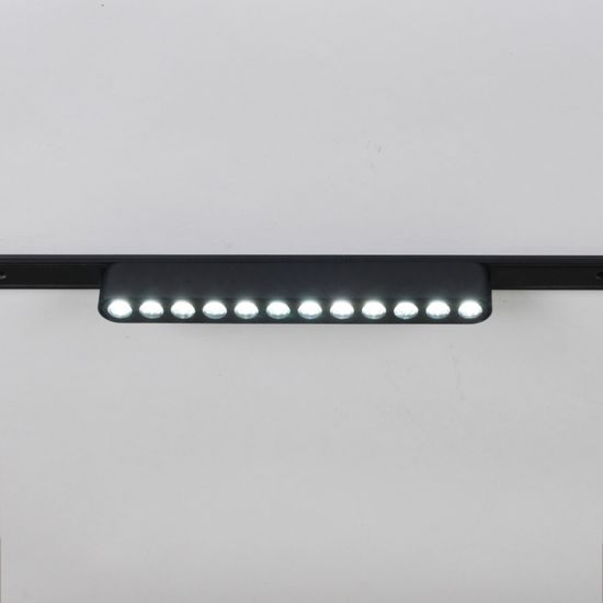 13002-9.3-001UR magnetic LED12W BK CCT+SMART