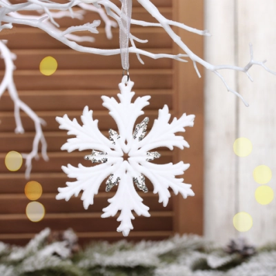Подвеска «Сияющая снежинка» 10,5*12,1 см, Белый/серебро