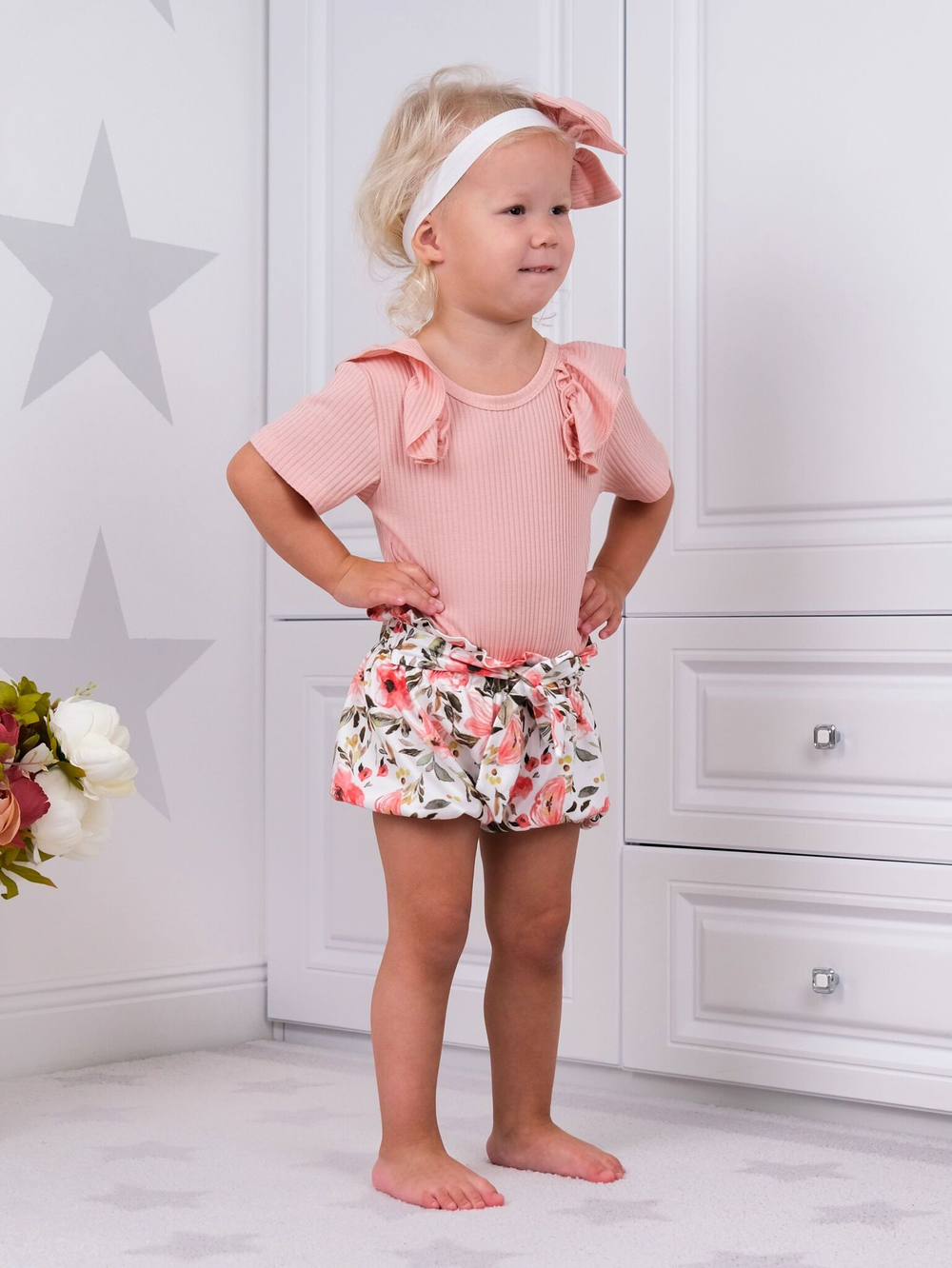 Летний костюм для девочки нарядный