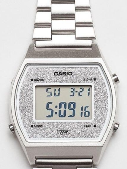 Наручные часы Casio B640WDG-7E