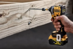 DEWALT Ударный шуруповерт DCF850N 20B,3800 ударов в минуту,205 Нм,Бесщеточный двигатель