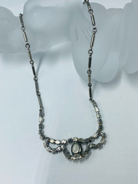 Винтажное колье с кристаллами