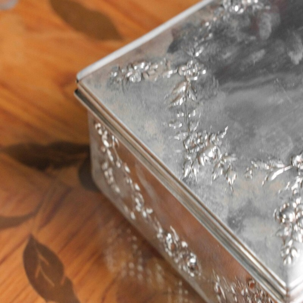 Шкатулка в стиле Людовика XVI