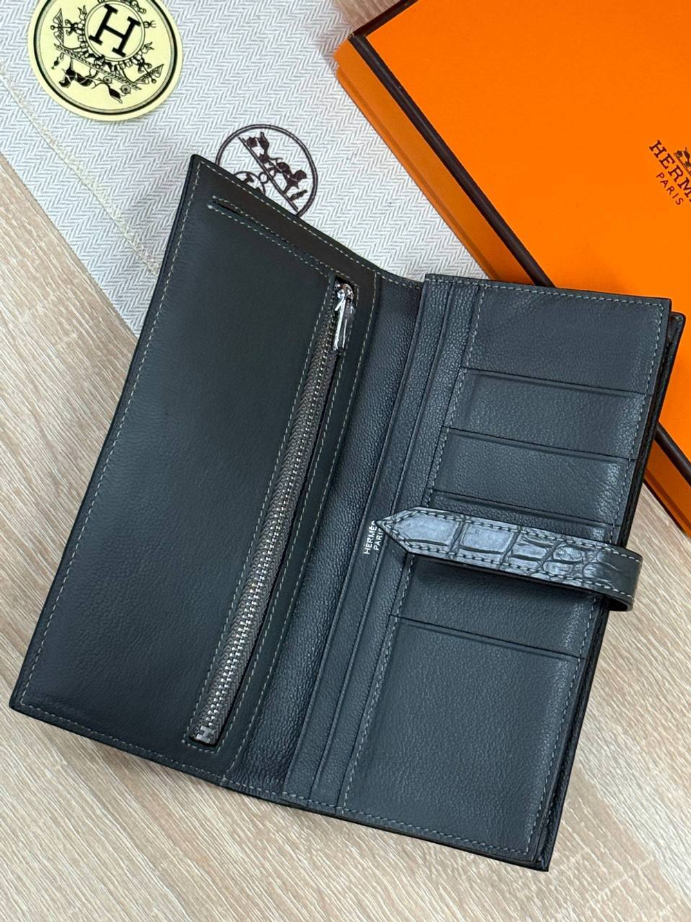 Кошелек Hermes из кожи крокодила