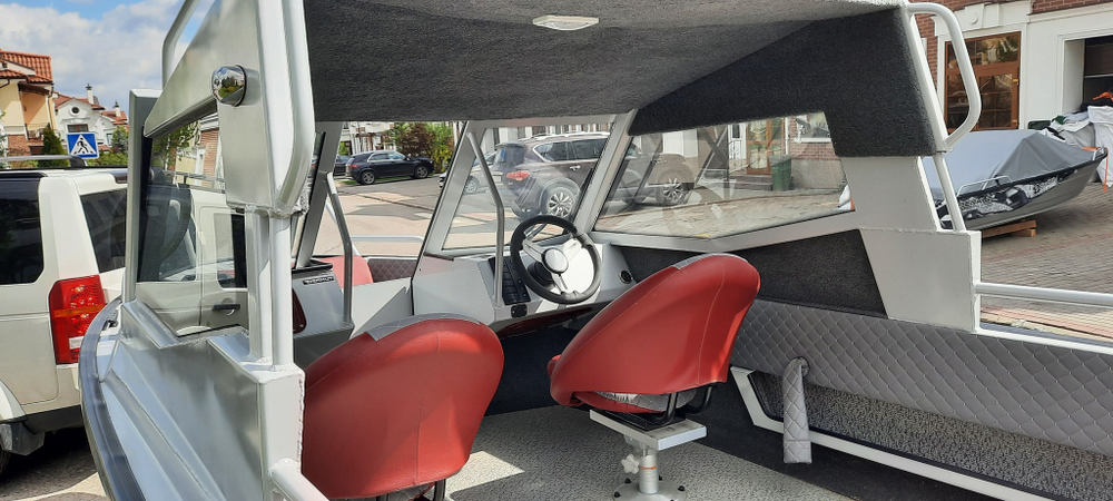 Алюминиевая моторная лодка Berkut L-HT Open