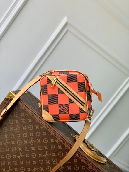 Louis Vuitton Chess Messenger