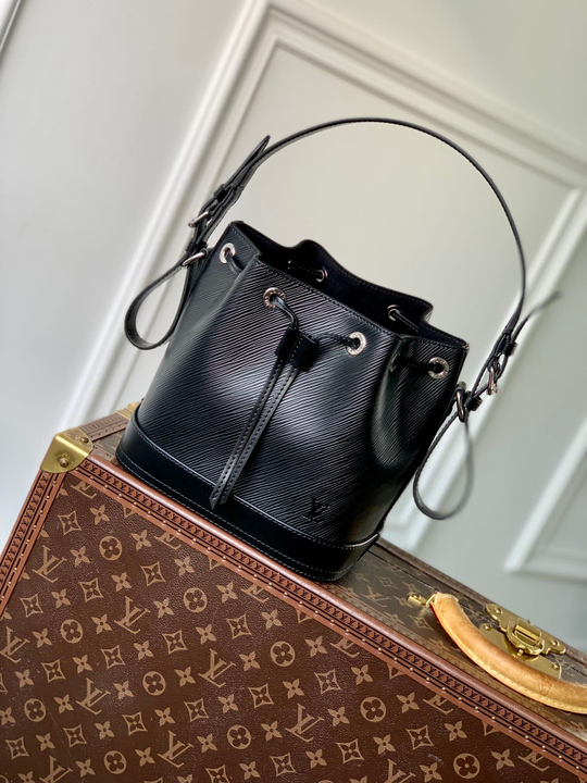 Louis Vuitton Noe BB Bucket Bag