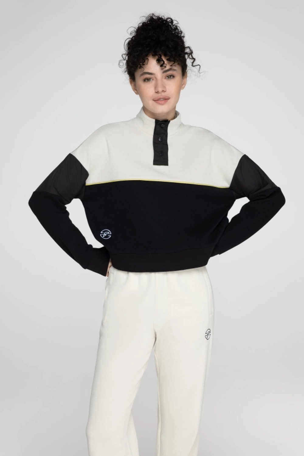 Толстовка женская Forward, бежевый/чёрный, р.xs-xl