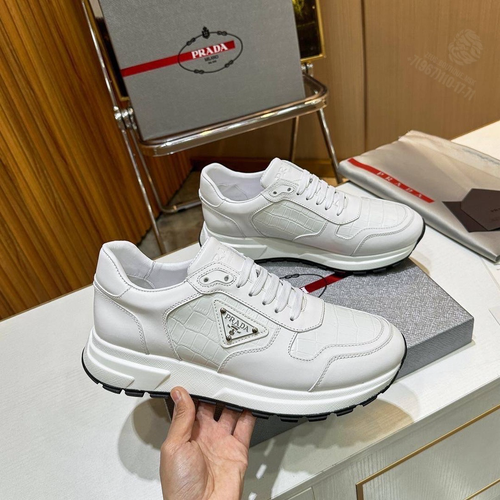 Кроссовки Prada