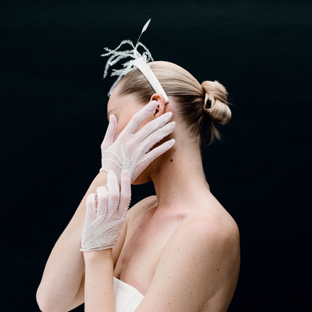 Перчатки короткие с бархатной вставкой