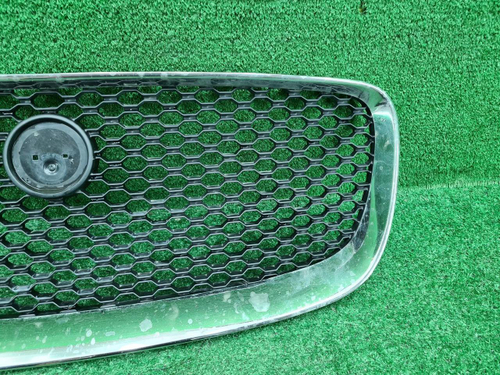 Решетка радиатора Jaguar F-PACE (2016-2020)