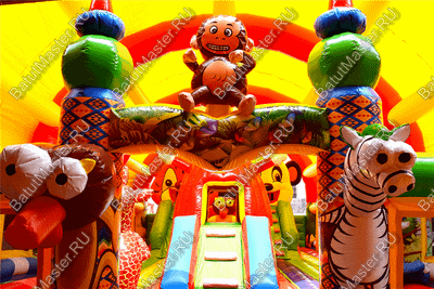 Надувной батут "Зверята с крышей 3" со скалодромом, 11*7*6 м