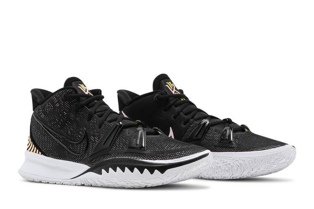 Кроссовки Nike Kyrie 7