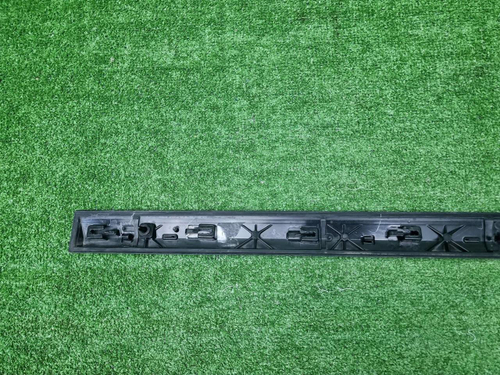 Накладка двери передняя правая BMW X7 G07 (19-нв)