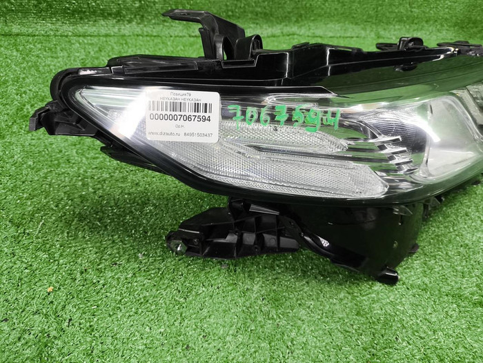 Фара правая Toyota Camry xv70 (2017-2021) LED