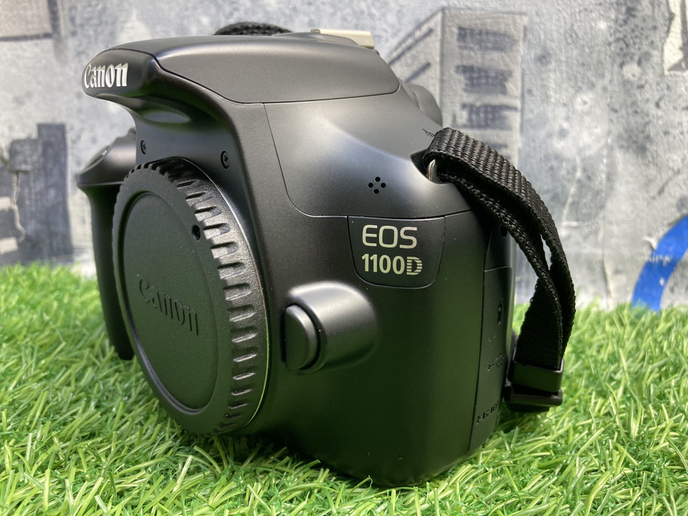 Canon 1100D kit 18-55 (75 кадров) Покупка/Продажа
