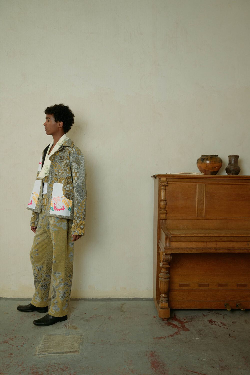 Купить Куртка Soeurs с Вышивкой Рябины / Hand-Embroidered Romanberry Pockets серая Куртка Soeurs с Вышивкой Рябины / Hand-Embroidered Romanberry Pockets серая