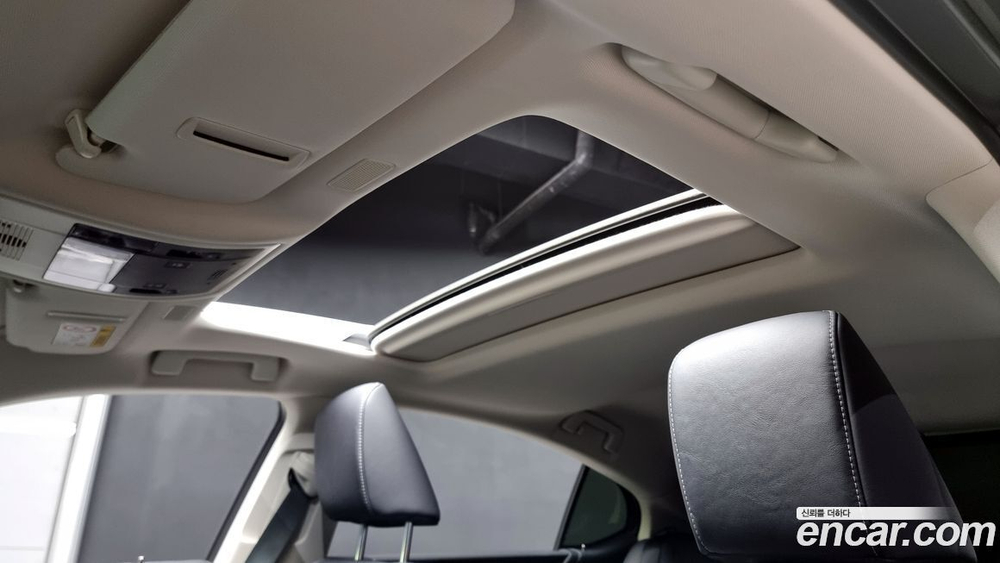 Lexus ES300h 7 Generation Luxury Plus (02.2022)
