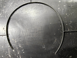 Обшивка крышки багажника Geely Coolray 19-нв Б/У Оригинал 6051010000