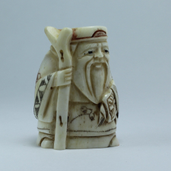 Нэцкэ Дзюродзин с посохом