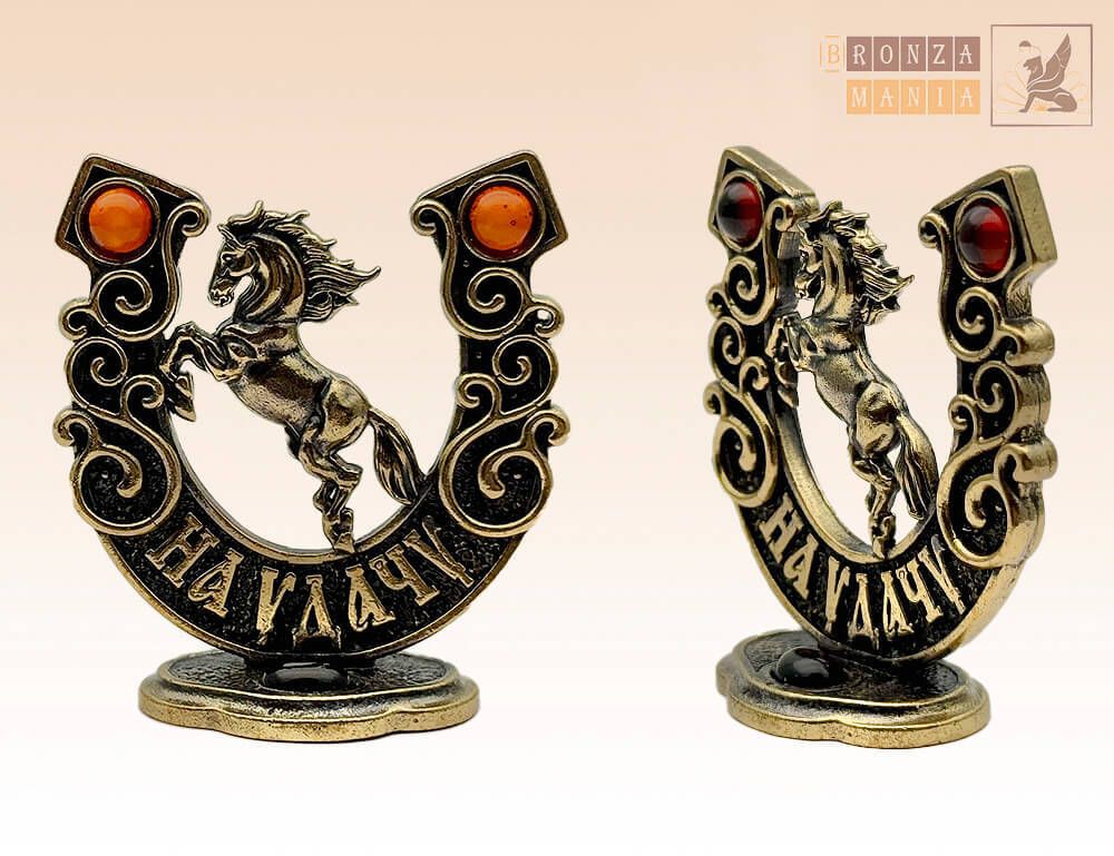 фигурка Подкова Конь Мустанг - На удачу