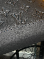 Сумка- слинг Louis Vuitton