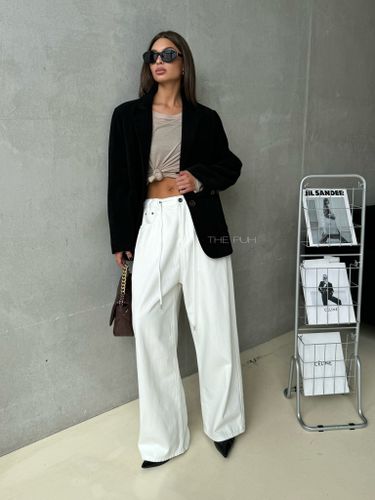 Вельветовый жакет черного цвета