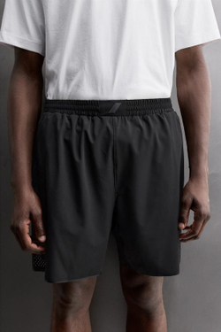 ZARA КОМБИНИРОВАННЫЕ ШОРТЫ С ПЕРФОРАЦИЕЙ 9”, ЧЕРНЫЙ