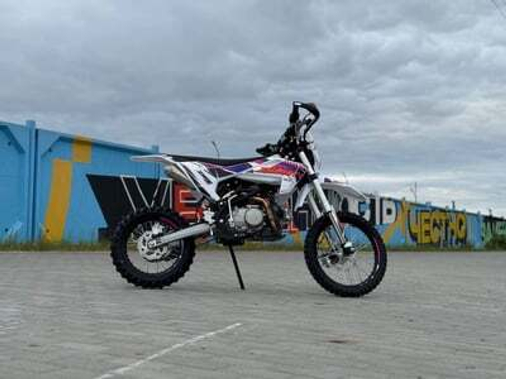 Мотоцикл JHL Z140E Pro
