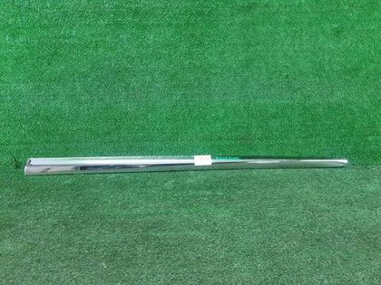 Накладка двери передняя правая Infiniti QX60 (2013-2020)