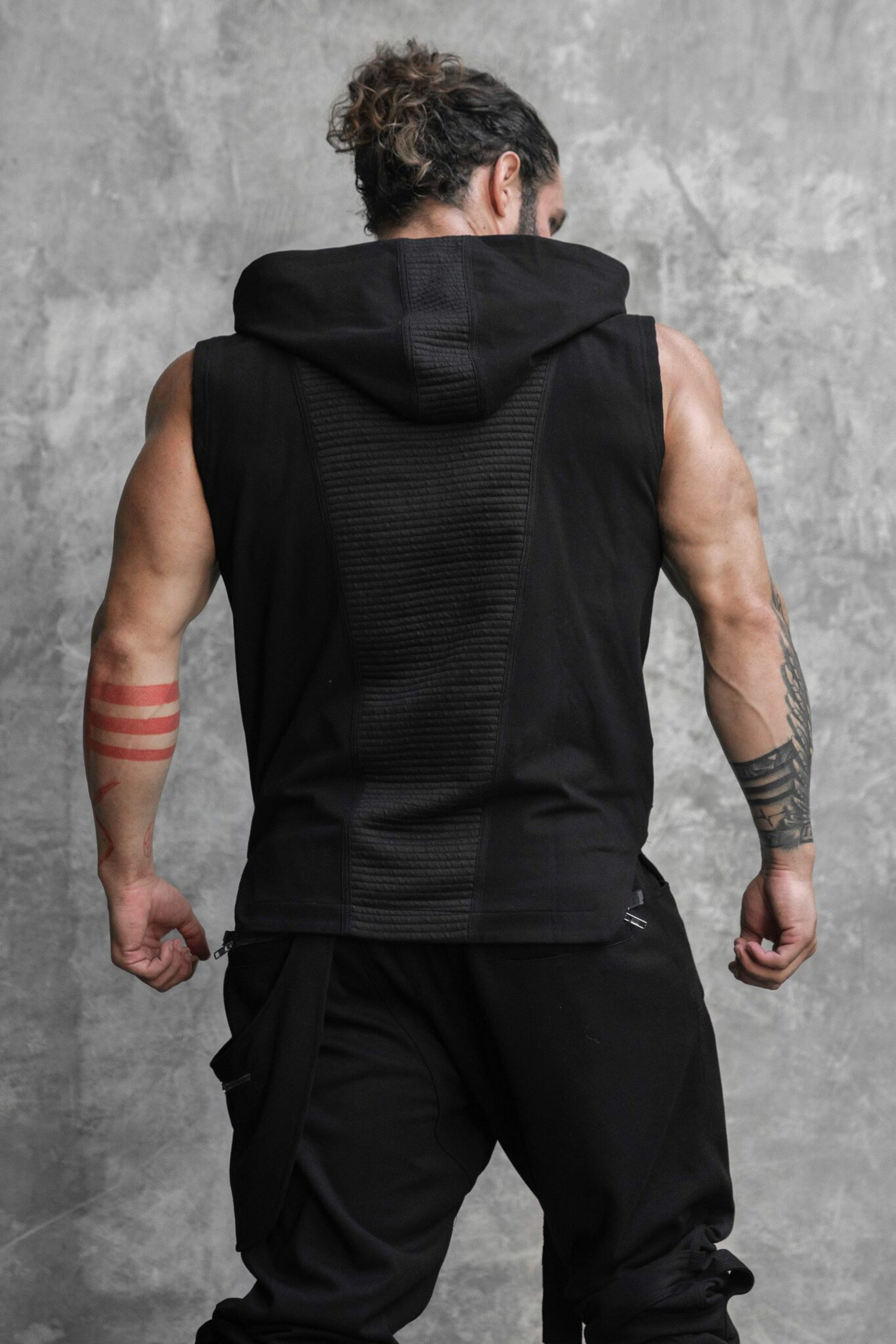 Безрукавка BODY ENGINEERS Atlantis Sleeveless Hoodie Black