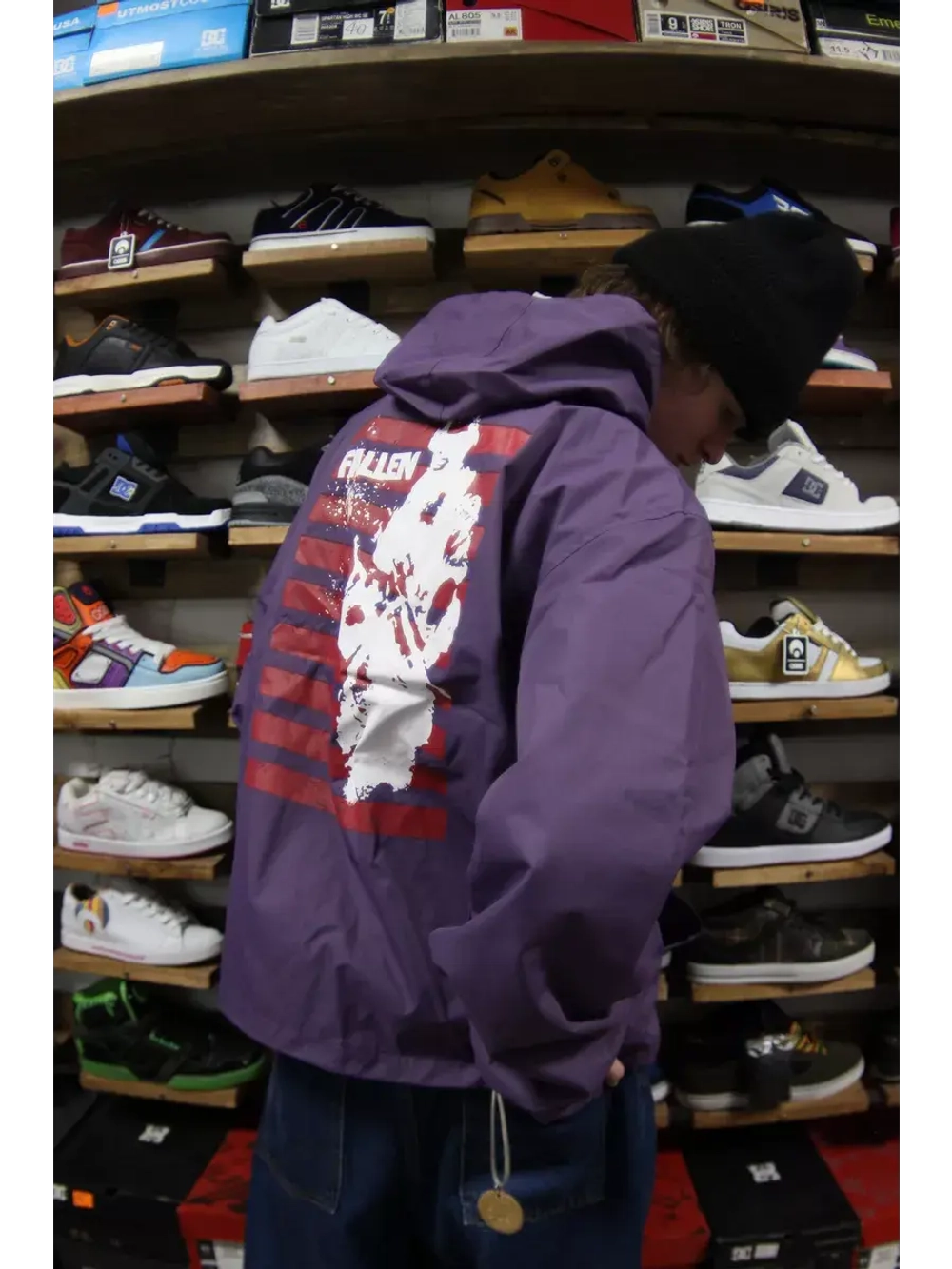 Скейтерская ветровка от Savitar Shoes Company
