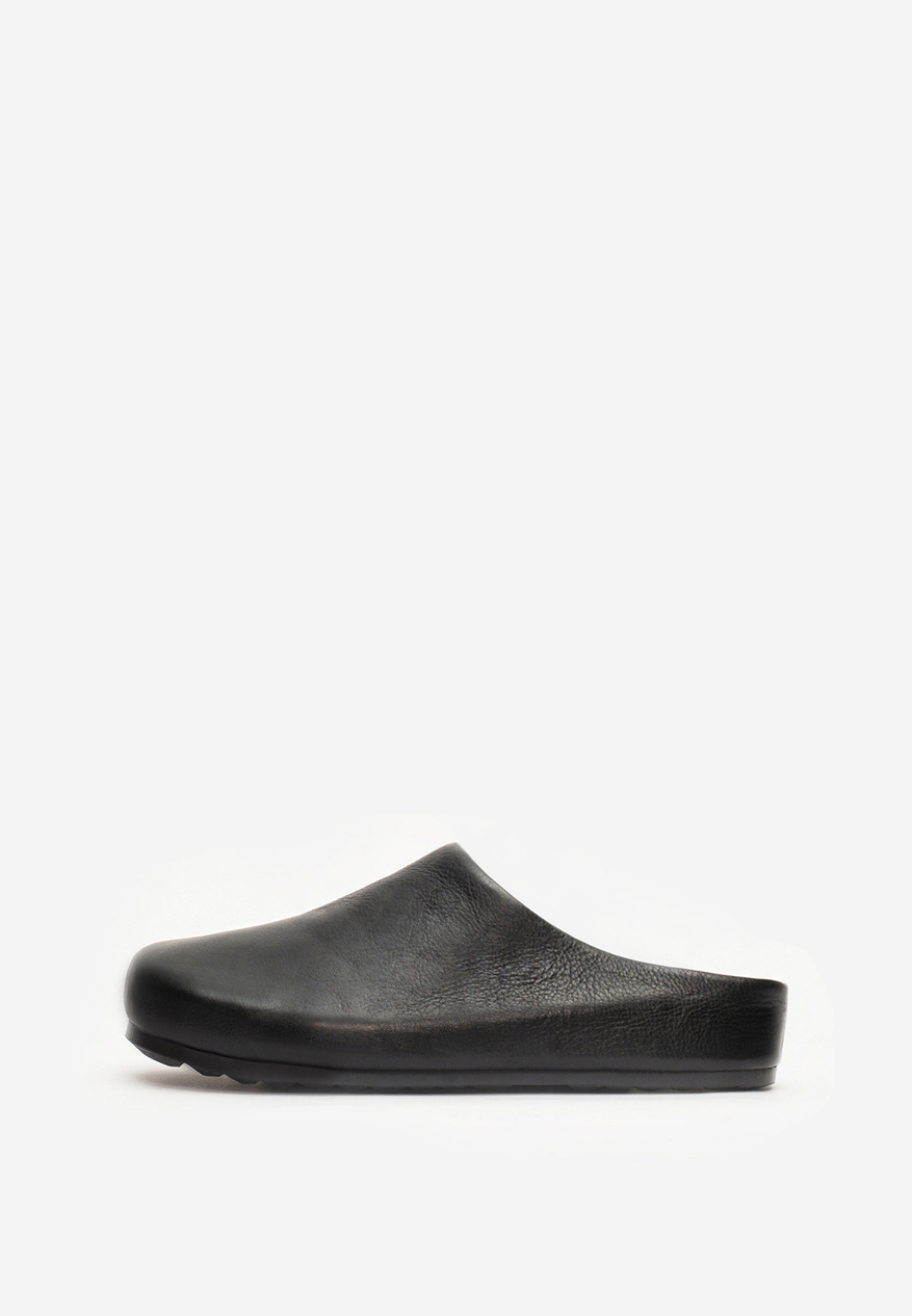 mule black leather
