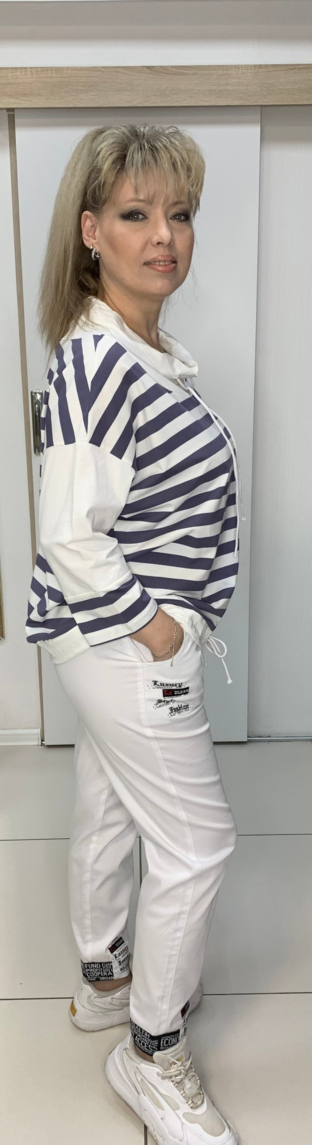 Блузон-толстовка в полоску