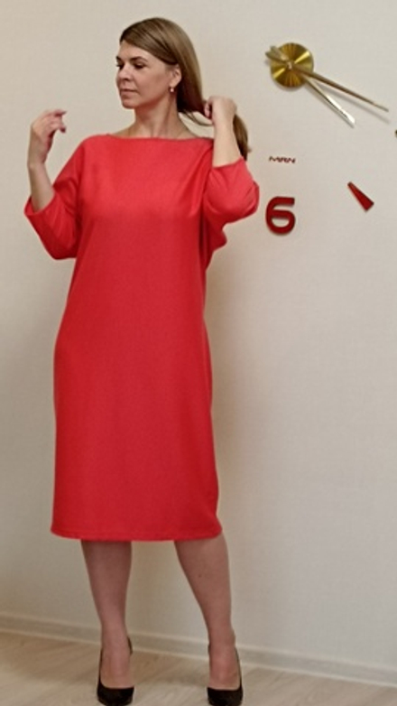 Платье женское с  3/4 рукавами коралловый цвет