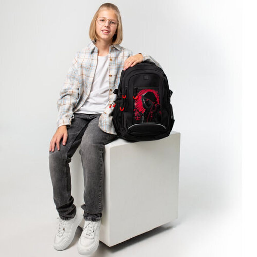 Рюкзак BRAUBERG CONTENT универсальный, 3 отделения, светоотражающий принт, "Red Moon", 47х33х18 см, 273843