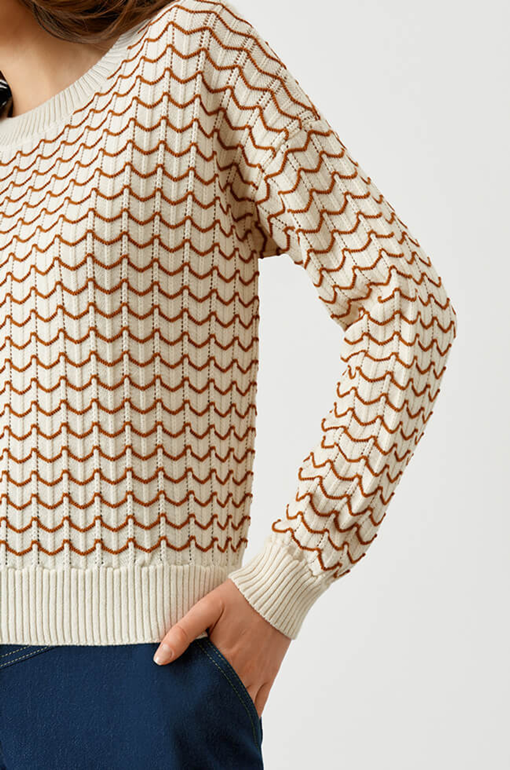 22758 Джемпер женский (молочный / св.каштановый)