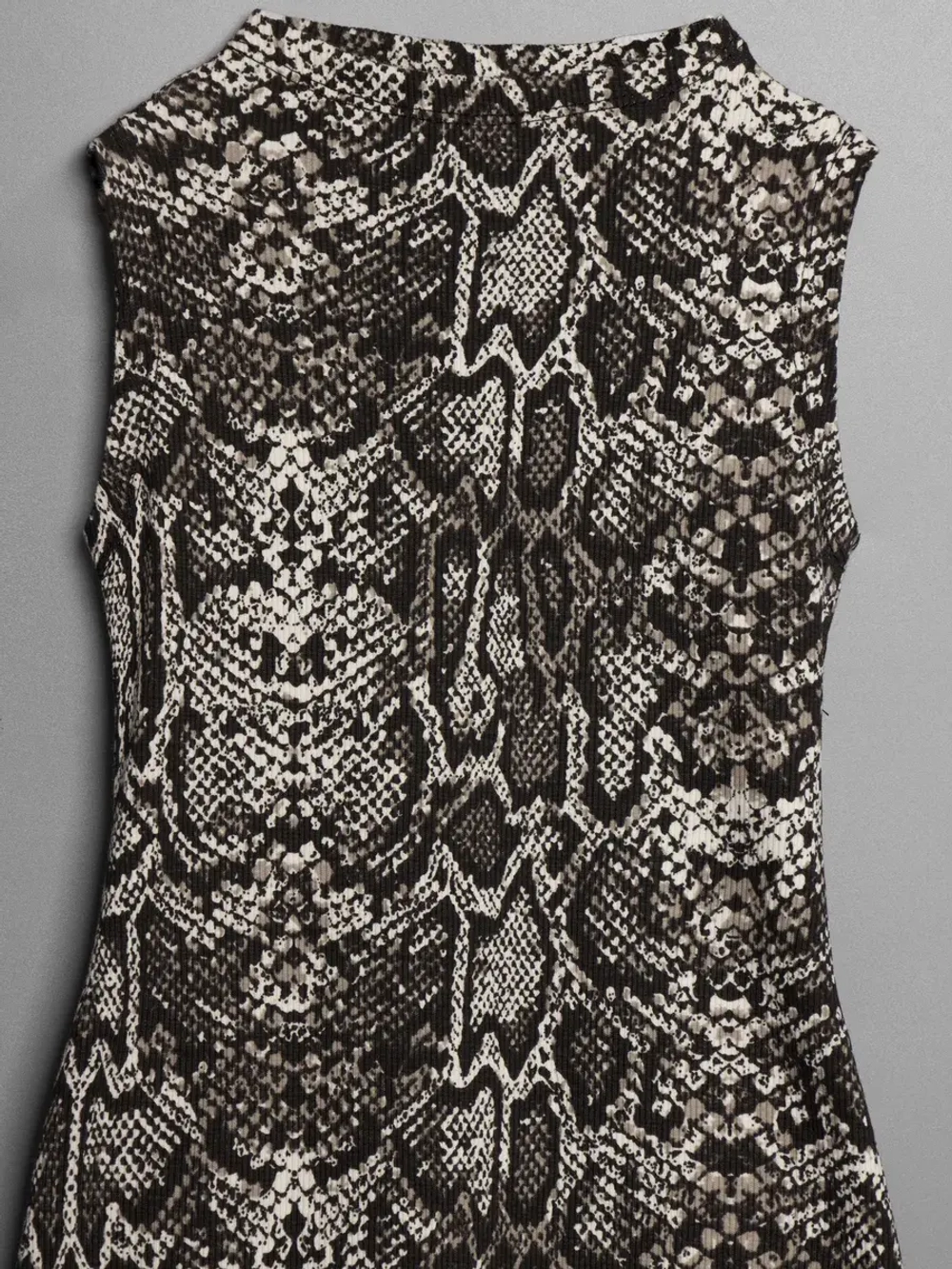 Платье для девочки летнее без рукавов