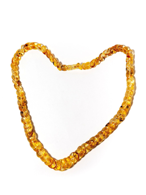 Бусы из натурального цельного янтаря "Чешуйки", длина 50 см, бусины до 15 на 10 мм.