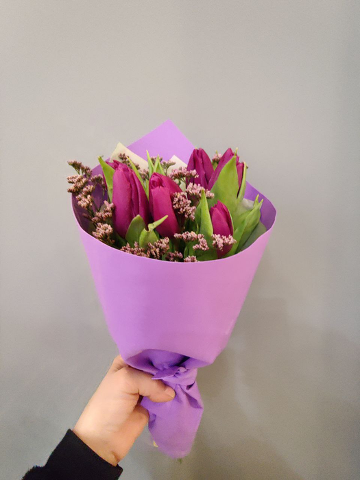 Букет из 9 фиолетовых тюльпанов "Весна"