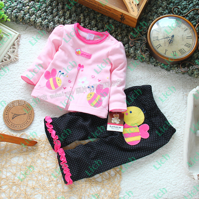 Лонгслив и брюки с аппликацией пчёлки